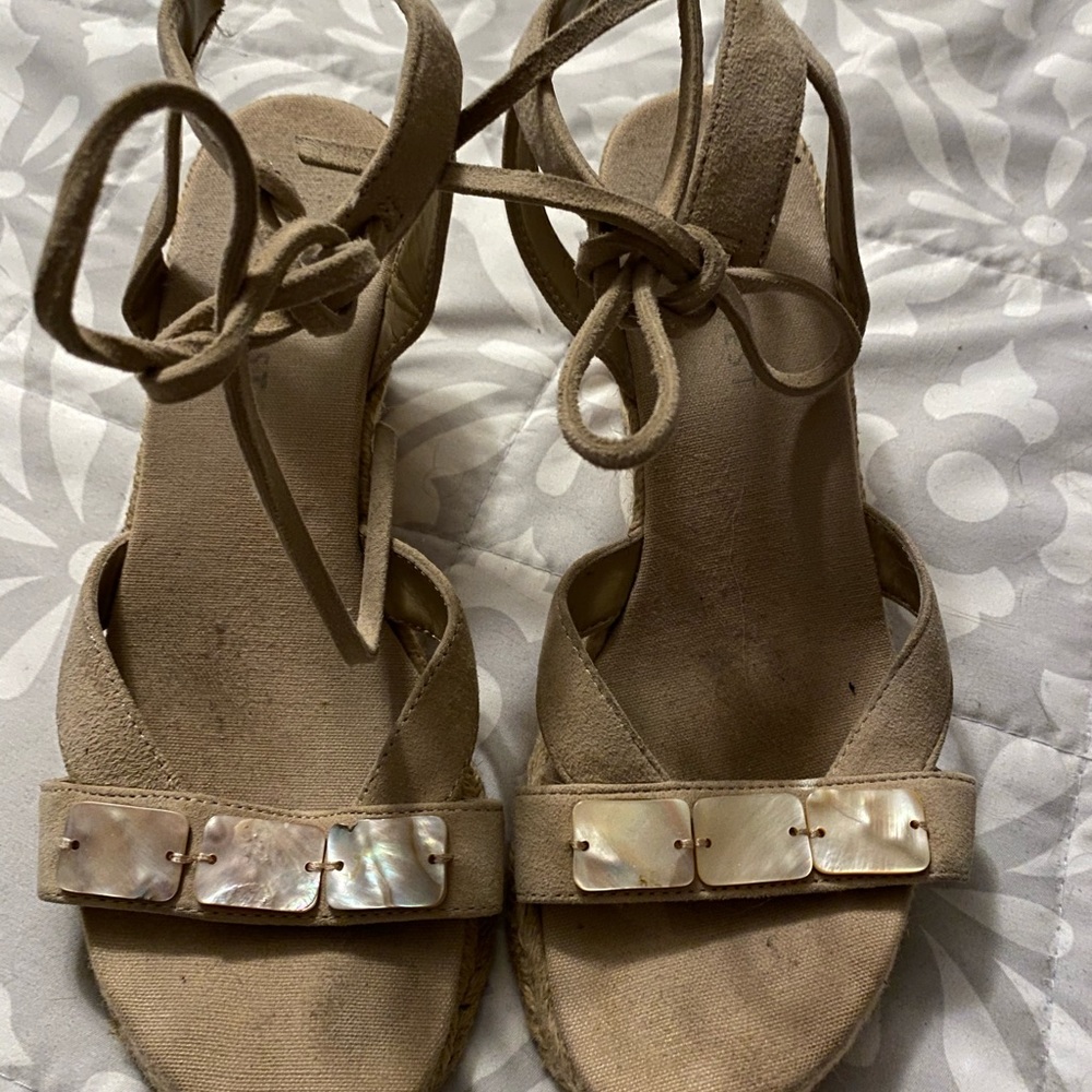 Nine West Beige Suede Wedge Sandal Size 7